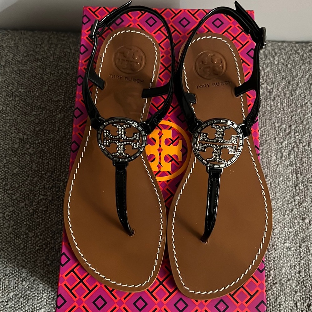 Authentic brand new in box Tory Burch black patent flat sandals size 6.5